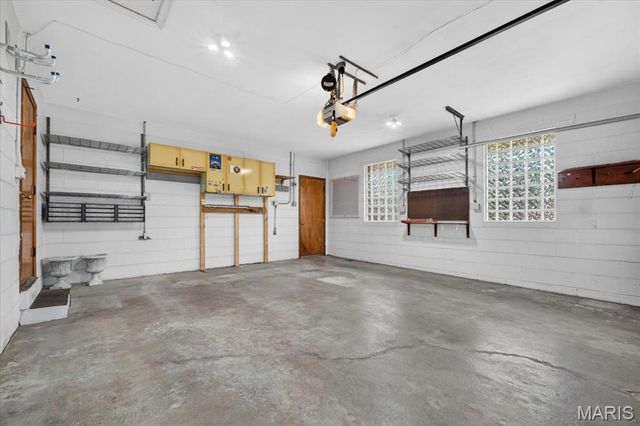 350 W Saint Anthony Lane, Florissant, MO 63031