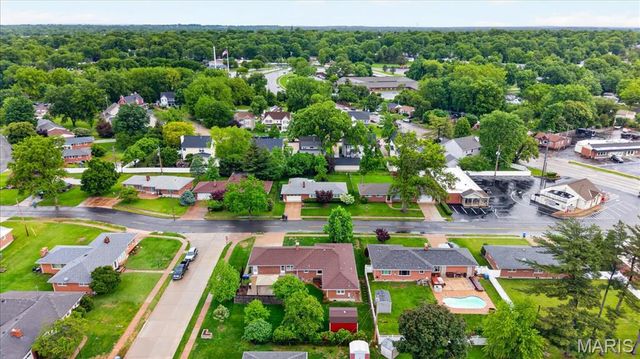350 W Saint Anthony Lane, Florissant, MO 63031