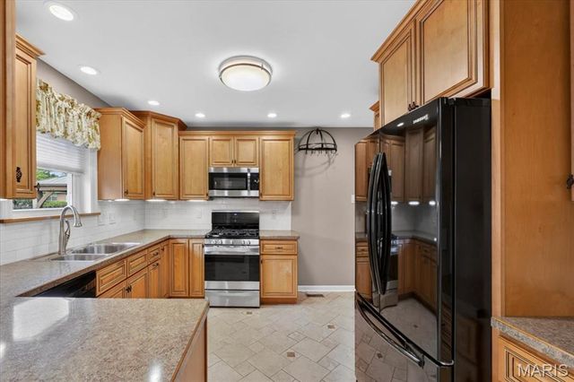 350 W Saint Anthony Lane, Florissant, MO 63031