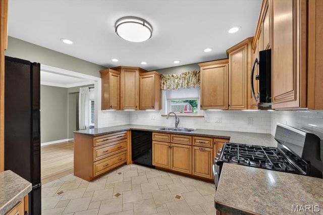 350 W Saint Anthony Lane, Florissant, MO 63031