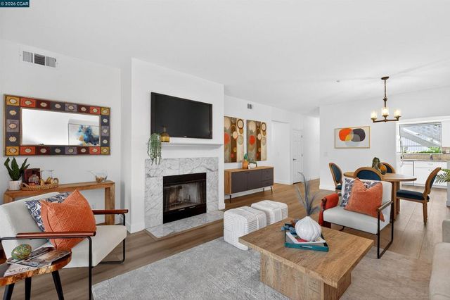 2590 Oak Rd 146, Walnut Creek, CA 94597