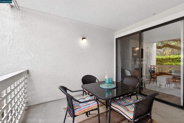 2590 Oak Rd 146, Walnut Creek, CA 94597