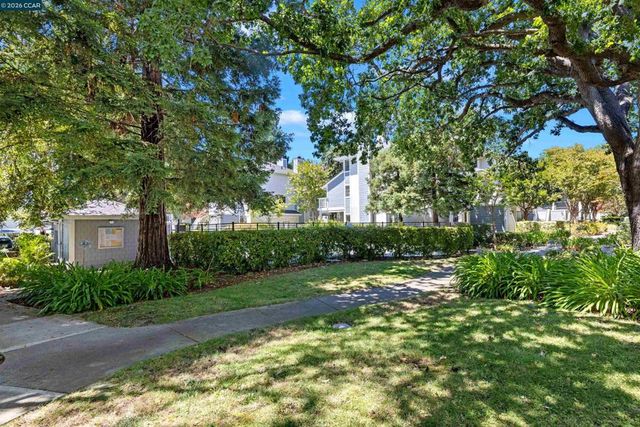 2590 Oak Rd 146, Walnut Creek, CA 94597