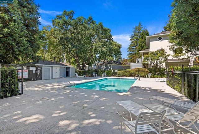 2590 Oak Rd 146, Walnut Creek, CA 94597