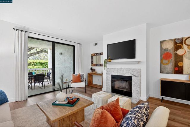 2590 Oak Rd 146, Walnut Creek, CA 94597