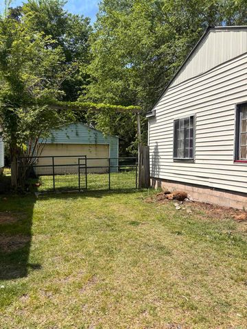 208 brenda Street, Hot Springs National Park, AR 71913