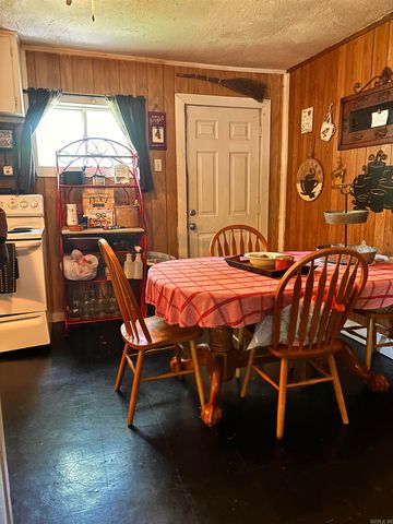 208 brenda Street, Hot Springs National Park, AR 71913