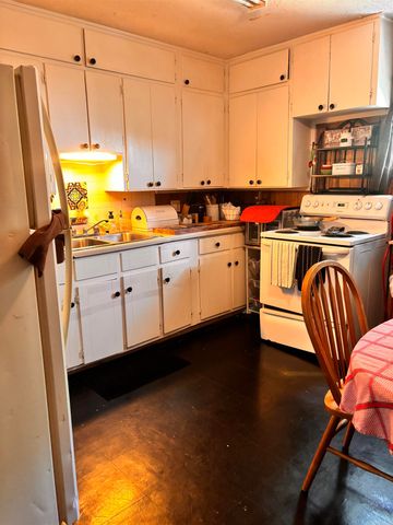 208 brenda Street, Hot Springs National Park, AR 71913