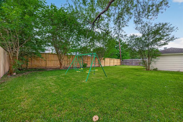 11007 Tupper Lake Drive, Houston, TX 77042