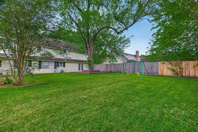 11007 Tupper Lake Drive, Houston, TX 77042