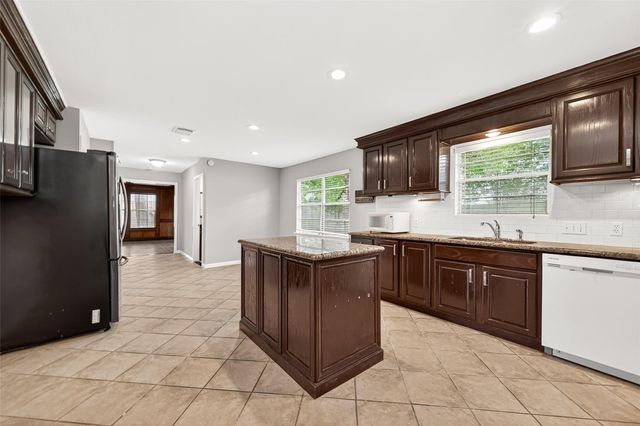 11007 Tupper Lake Drive, Houston, TX 77042