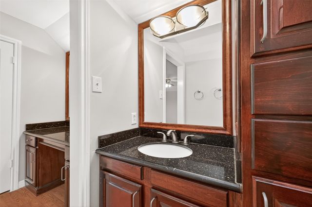 11007 Tupper Lake Drive, Houston, TX 77042