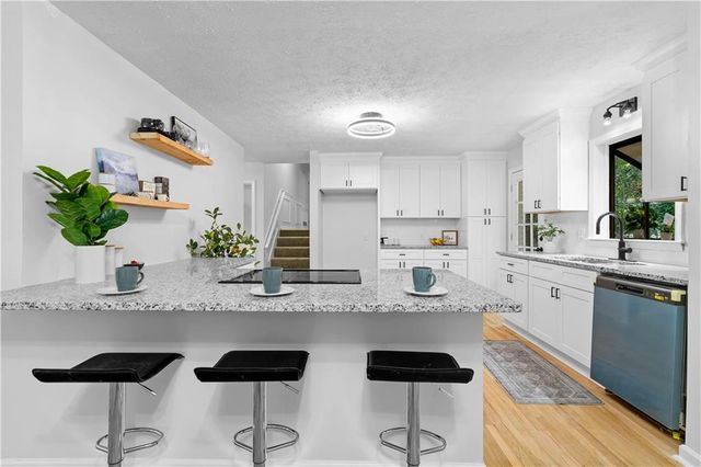 2984 E PAULDING Drive, Dallas, GA 30157