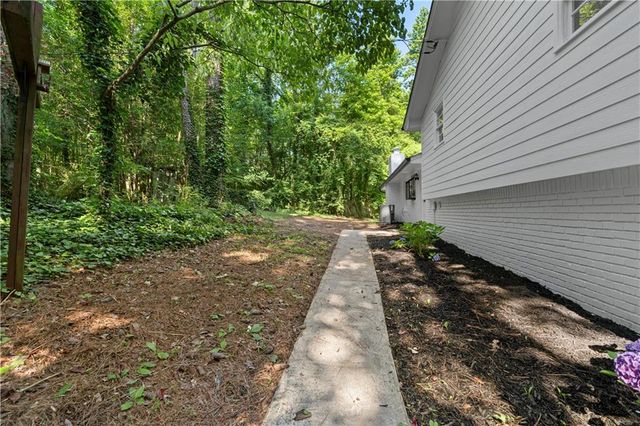 2984 E PAULDING Drive, Dallas, GA 30157