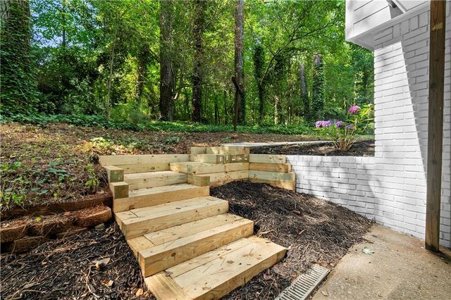 2984 E PAULDING Drive, Dallas, GA 30157