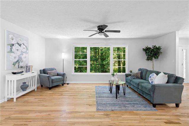 2984 E PAULDING Drive, Dallas, GA 30157