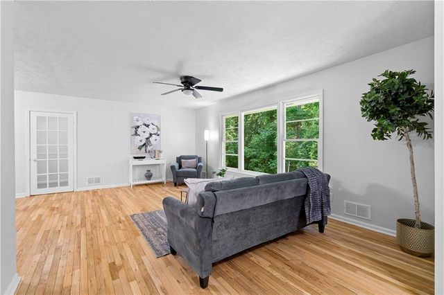 2984 E PAULDING Drive, Dallas, GA 30157