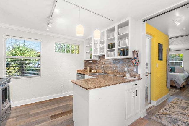 614 NE 28th Street, Wilton Manors, FL 33334