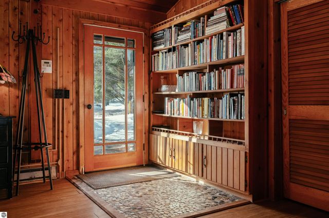 10667 S Timberlee Drive, Traverse City, MI 49684