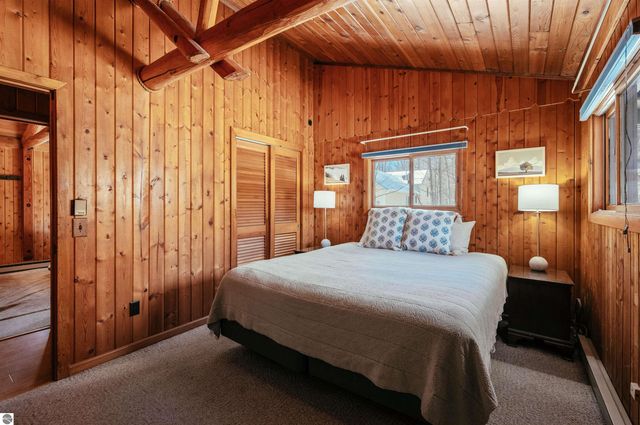 10667 S Timberlee Drive, Traverse City, MI 49684