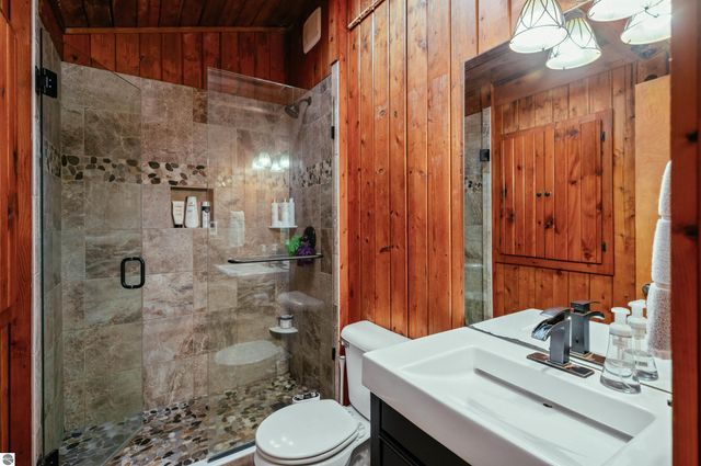 10667 S Timberlee Drive, Traverse City, MI 49684