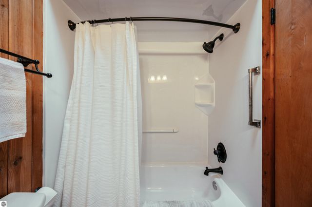 10667 S Timberlee Drive, Traverse City, MI 49684