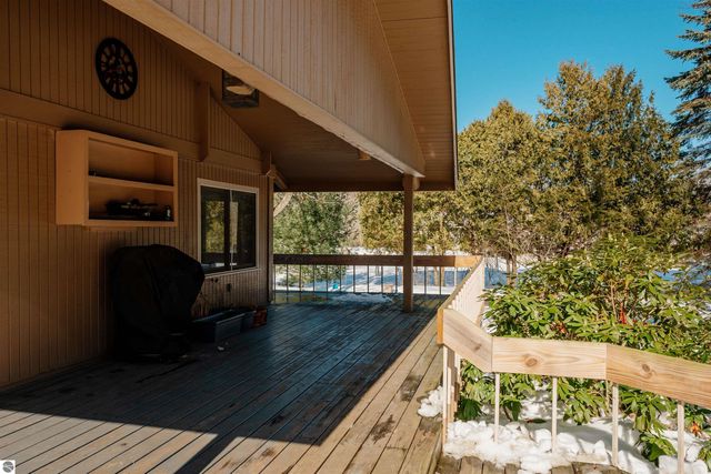 10667 S Timberlee Drive, Traverse City, MI 49684