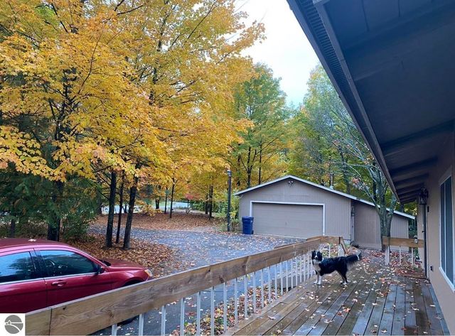 10667 S Timberlee Drive, Traverse City, MI 49684