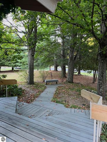 10667 S Timberlee Drive, Traverse City, MI 49684