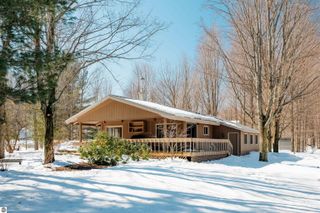 10667 S Timberlee Drive, Traverse City, MI 49684