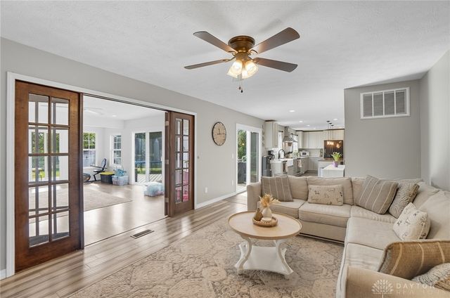 2574 Countryside Drive, Beavercreek, OH 45324