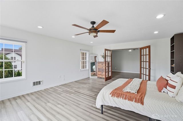 2574 Countryside Drive, Beavercreek, OH 45324