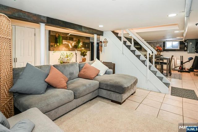 19 Glendale Street, Nutley, NJ 07110