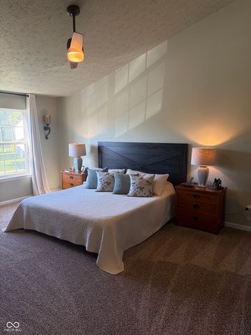 5752 Columbia Circle S, Greenwood, IN 46142