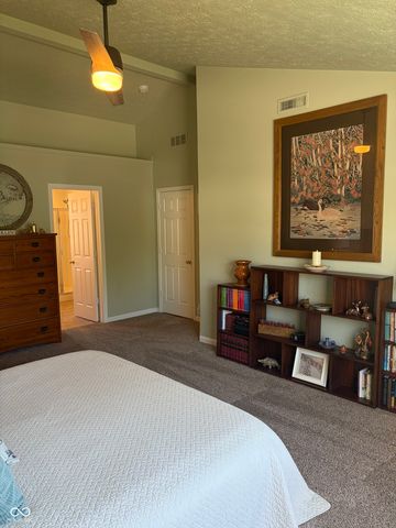 5752 Columbia Circle S, Greenwood, IN 46142