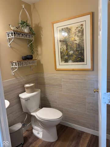 5752 Columbia Circle S, Greenwood, IN 46142