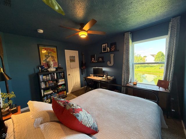 5752 Columbia Circle S, Greenwood, IN 46142