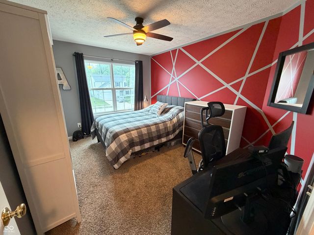 5752 Columbia Circle S, Greenwood, IN 46142