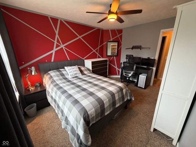 5752 Columbia Circle S, Greenwood, IN 46142