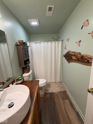 5752 Columbia Circle S, Greenwood, IN 46142