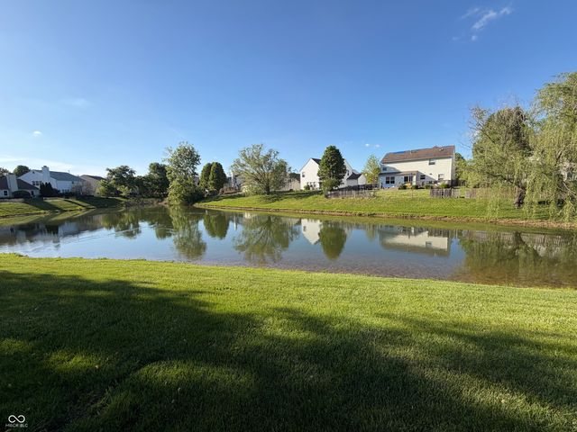 5752 Columbia Circle S, Greenwood, IN 46142