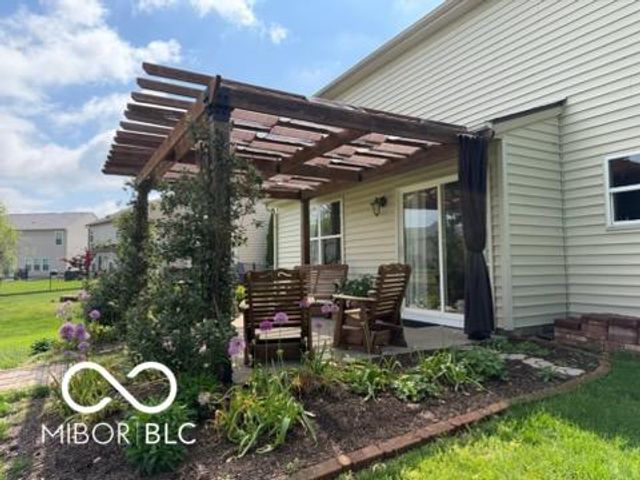 5752 Columbia Circle S, Greenwood, IN 46142