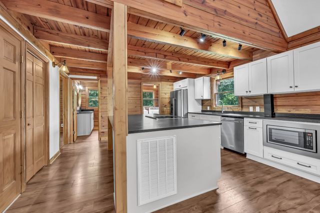 1386 Justice Rd, Ashland City, TN 37015
