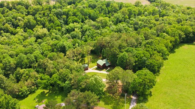 1386 Justice Rd, Ashland City, TN 37015