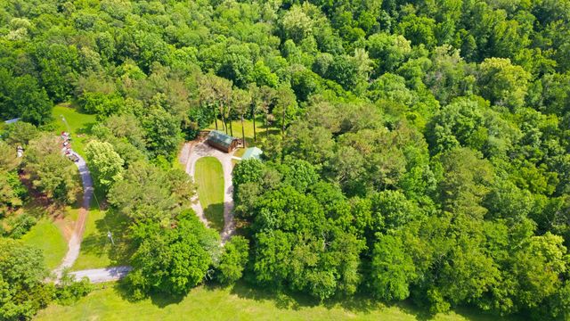 1386 Justice Rd, Ashland City, TN 37015