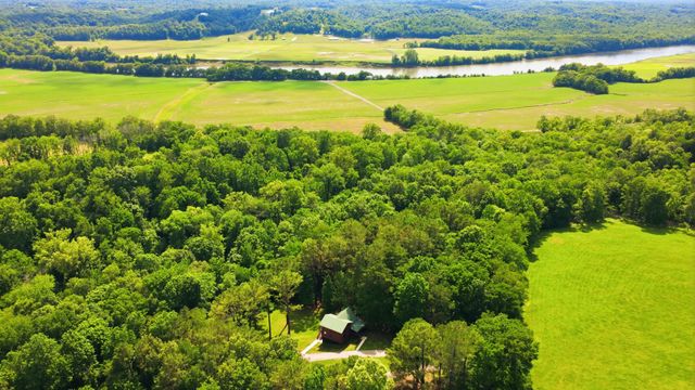1386 Justice Rd, Ashland City, TN 37015