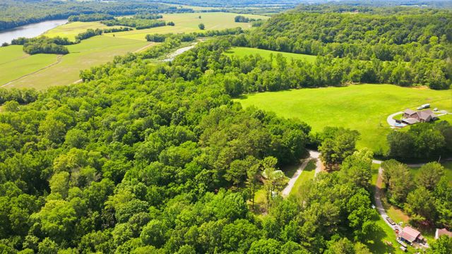 1386 Justice Rd, Ashland City, TN 37015