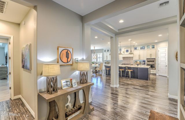 5662 S SHELBY Way, Gilbert, AZ 85298