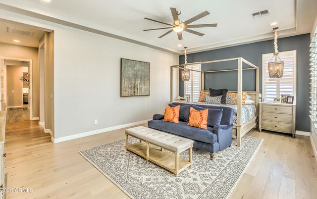 5662 S SHELBY Way, Gilbert, AZ 85298