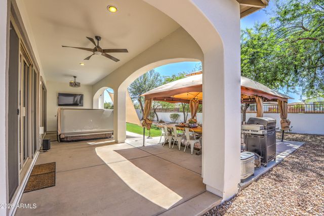 5662 S SHELBY Way, Gilbert, AZ 85298